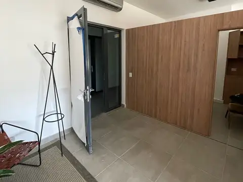 Oficina en Venta con 2 cocheras
