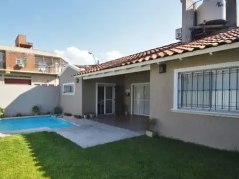 casa en Castelar Sur.