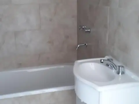 DPTO 2 AMB. CON TERRAZA PROPIA