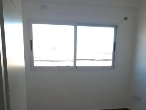 Departamento en Alquiler en Lomas Del Mirador, $ 480.000