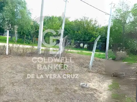 CASA Y QUINCHO EN ARROYO LEYES - CON BAJADA AL RIO