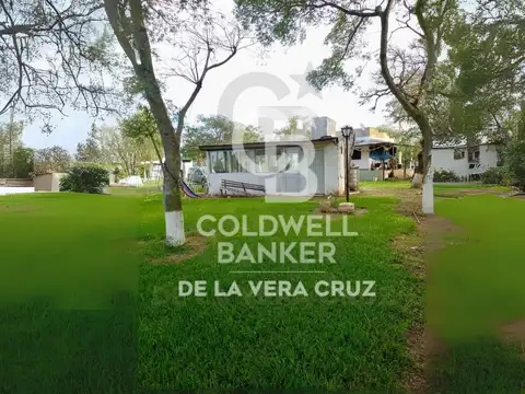 CASA Y QUINCHO EN ARROYO LEYES. CON BAJADA AL RIO. KM