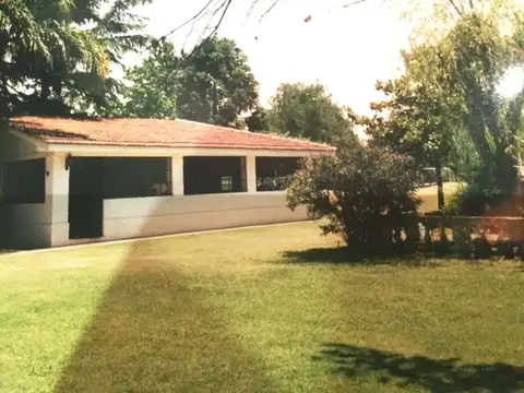 Casa en Venta con 4 cocheras