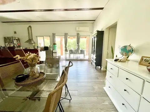 Avenida Presidente Juan Domingo Peron 2500