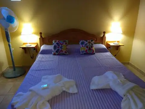 Casa 4amb + 2 cabañas a metros del río