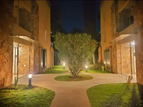 Departamento en Alquiler en Pilar, $ 700.000