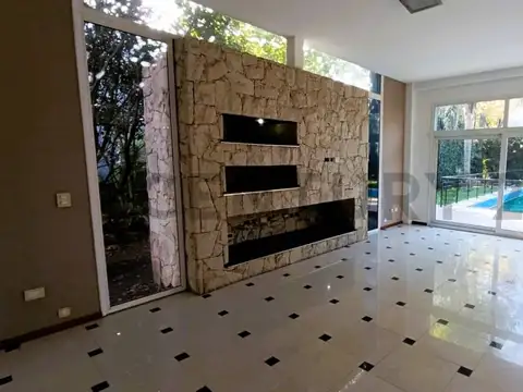 Casa 5 ambientes con 2 baños