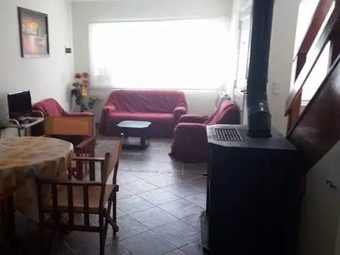 Depto Tipo Casa en Venta de 4 ambientes