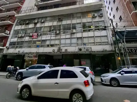 OFICINA EN VENTA AL FRENTE PLAZA LIBERTAD
