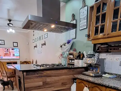 Casa 5 ambientes con 3 baños
