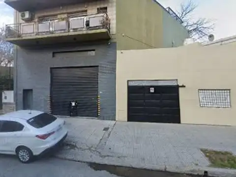 VENTA CASA COCHERA TERRAZA LINIERS c/RENTA