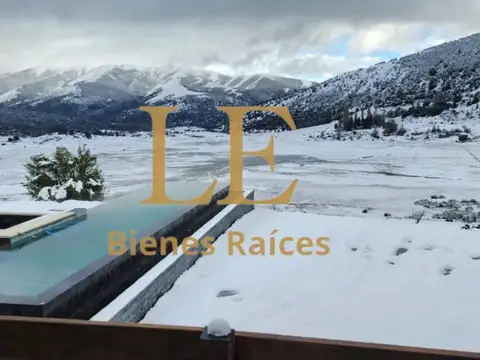 Casa en Venta con 3 cocheras