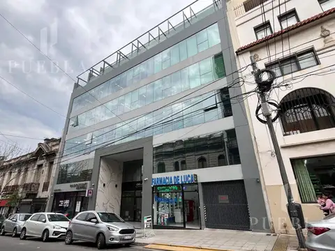 Oficina en  Alquiler Parque Patricios