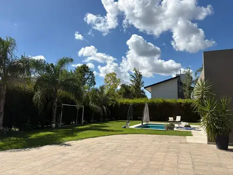 Casa en Venta en Santo Tome, USD 450.000