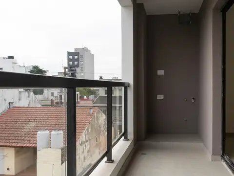 DEPARTAMENTO 2 AMBIENTES CON BALCON SAN JUSTO CENTRO