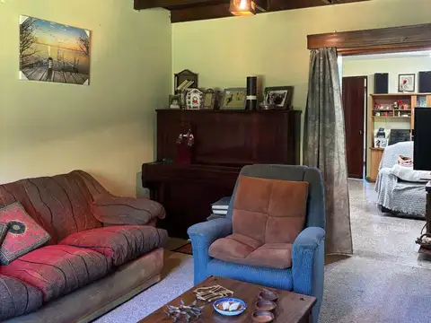 Casa en Venta con 4 cocheras