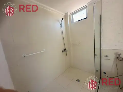 Depto Tipo Casa en Alquiler con 1 cocheras