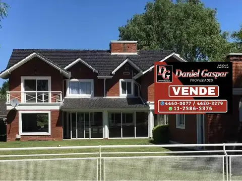 VENTA – IMPRESIONANTE CASA 6 AMBIENTES EN COUNTRY CLUB BOCA RATÓN