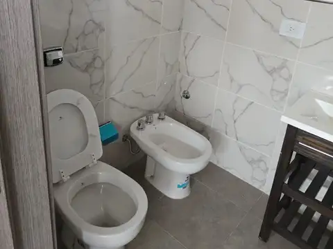 Depto Tipo Casa 5 ambientes con 1 baño