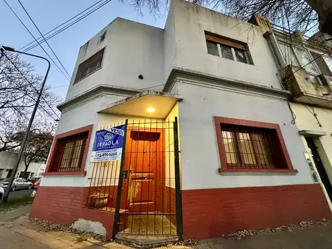 venta Casa 5 ambientes multifamiliar a metros de caba y avenida mitre