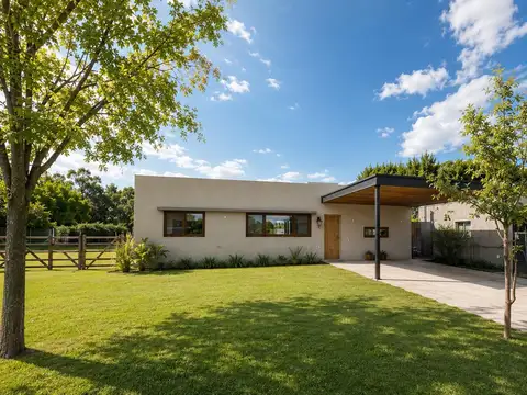 CASA EN VENTA EL NACIONAL 2 DORMITORIOS DOS BAÑOS PISCINA