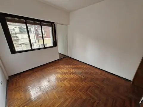 Departamento en Alquiler en Flores Sur, $ 800.000