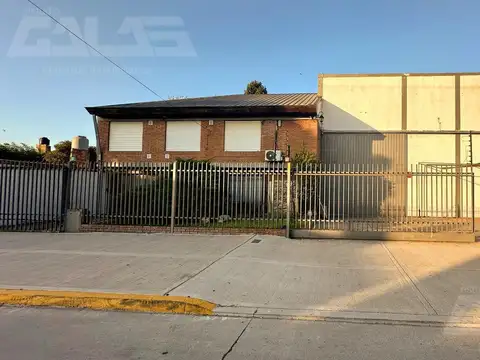 Galpon en Venta en Ituzaingo Sur, USD 700.000