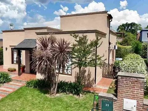 Casa en Venta en El Hornero, USD 174.900