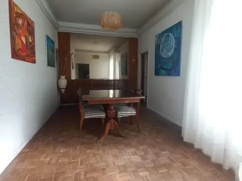 Nicasio Oroño 600, Piso 1