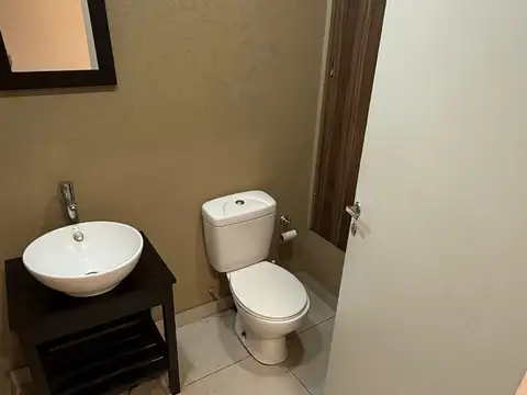 Oficina 3 ambientes con 1 baño