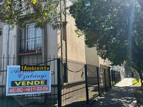 MORON CENTRAL SUR - MONOAMBIENTE AL FRENTE- MUY LUMINOSO - BAJAS EXPENSAS