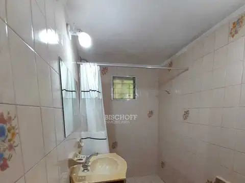 CASA EN PH DE 3 AMBIENTES CON COCHERA + DEPTO, TODOS LOS SERVICIOS