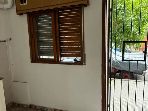 Depto Tipo Casa en Alquiler de 2 ambientes