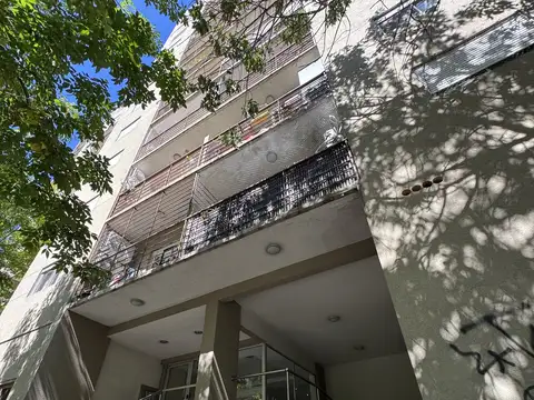 DEPARTAMENTO DE 2 AMBIENTES EN ALQUILER PARA USO PROFESIONAL O  VIVIENDA