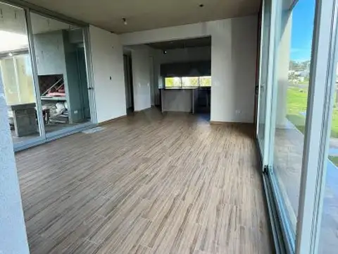 C. 163 7887, Guillermo Enrique Hudson, Provincia de Buenos Aires, Argentina