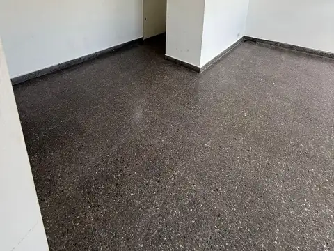 DEPTO MONOAMBIENTE EN ALQUILER EN RAMOS MEJIA CENTRO