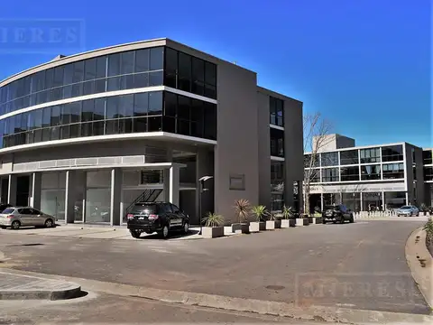 Excelente oficina en primer piso en venta en Agora III.
