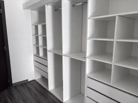 Departamento en Alquiler con 1 cocheras