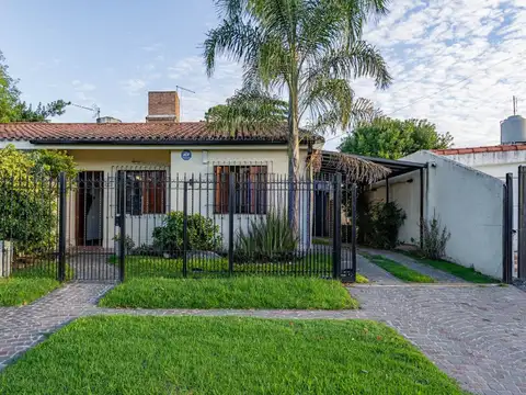 VENTA CASA PATIO PILETA COCH CIUDAD EVITA PERMUTA