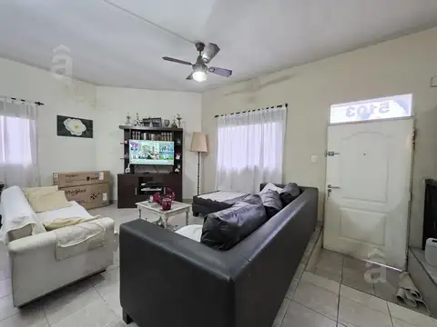Dúplex en Villa Ballester - Venta - Tres Ambientes c/ Cochera.