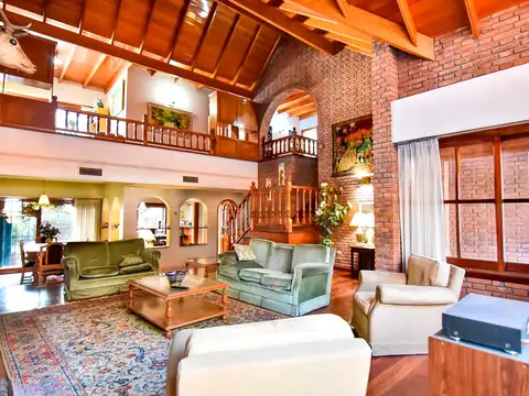 Casa 6 ambientes con 3 baños
