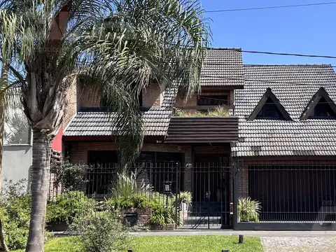 Casa en Venta | 5 Ambientes | Piscina | Quincho | Gran Oportunidad | Ituzaingo Norte