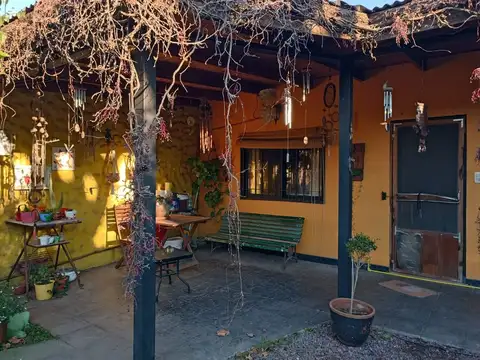 CASA EN VENTA LA PLATA 2 DORMITORIOS APTA BANCO