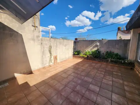 Casa en Venta con 10 cocheras