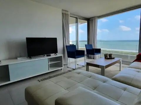 (Torre Lumiere) Parada 28 de la Mansa.