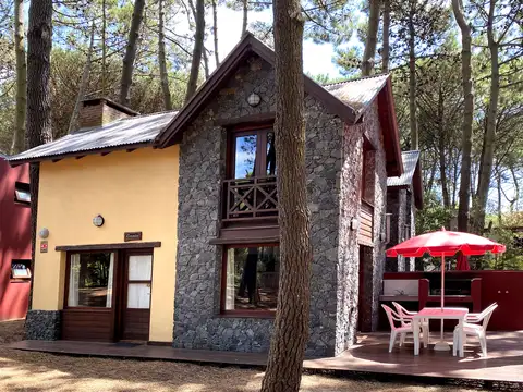 Hotel En Venta Complejo De 4 Cabañas En Mar De Las Pampas Centro Permuto