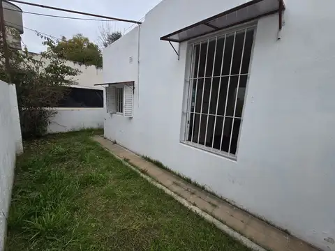Depto Tipo Casa en Alquiler de 1 dormitorio