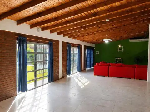 Casa en Venta con 1 cochera