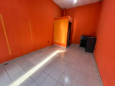 Local en Alquiler en Virrey del Pino, $ 320.000