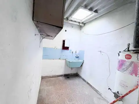 Venta Casa con LOCAL en Villa Ballester GRAN ESQUINA